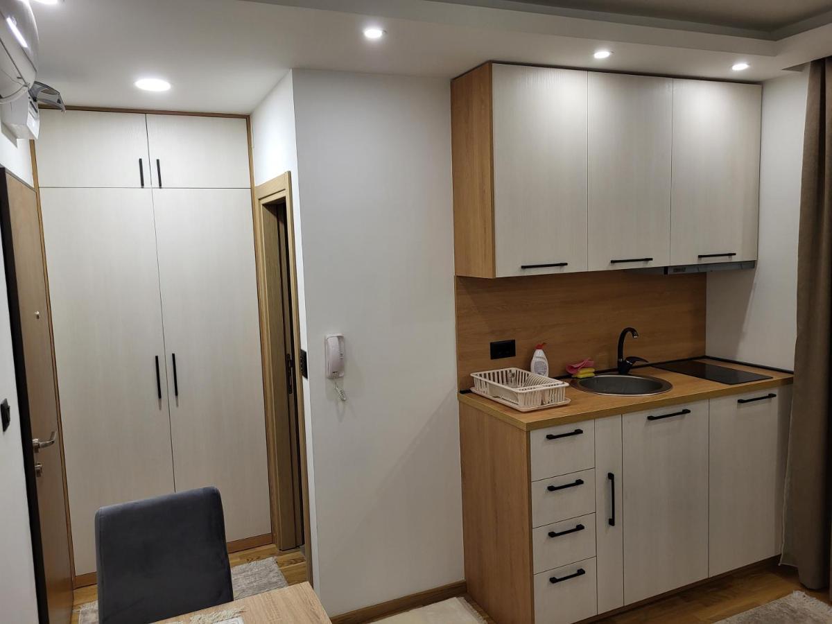 Lux Apartmani Bajova Cetinje Eksteriør billede