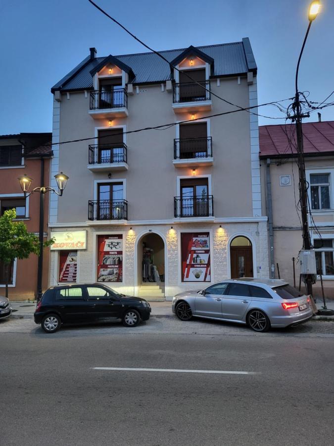 Lux Apartmani Bajova Cetinje Eksteriør billede
