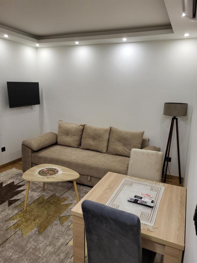 Lux Apartmani Bajova Cetinje Eksteriør billede