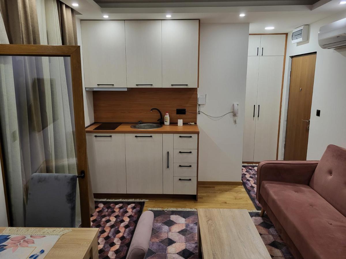Lux Apartmani Bajova Cetinje Eksteriør billede
