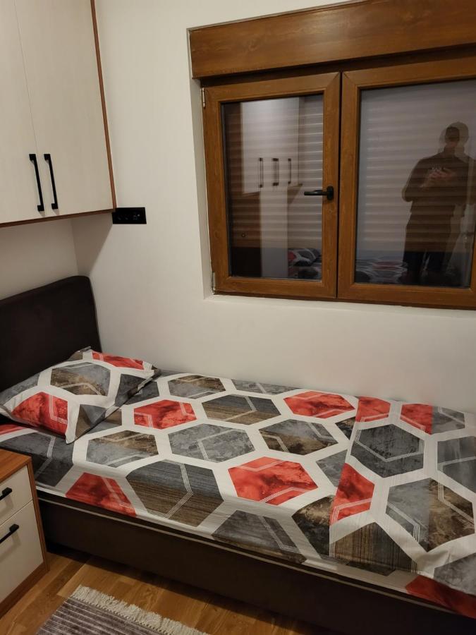 Lux Apartmani Bajova Cetinje Eksteriør billede